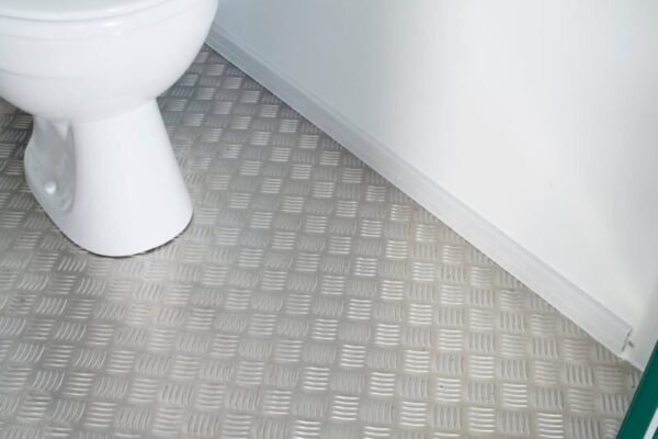 005-Double-Toilet-ral6005-detail4-960x640-1-800x533-1.jpg 1+1 Double Mains Toilet 8Ft x 5Ft (Green)