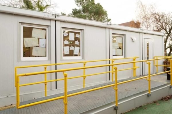 007-creeting-school-classroom-960x640-1-800x533-1.jpg (6 Bay) Euro Modular Building