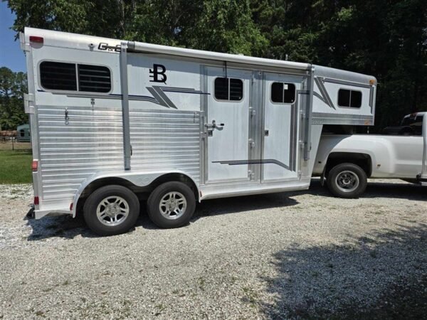 2000-c-c-2-horse-gooseneck.jpg 2000 C&C 2 horse Gooseneck