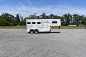 2006-adam-7302-3-horse-trailer.jpg 2006 Adam 7302 3 Horse Trailer