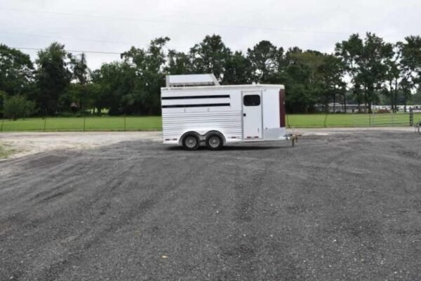 2012-cm-3hbp-3-horse-trailer.jpg 2012 CM 3HBP 3 Horse Trailer