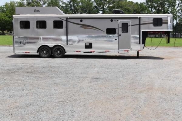 2015-bison-ranger-3lq-horse-trailer-with-10-short-wall.jpg 2015 Bison Ranger 3LQ Horse Trailer with 10′ Short Wall