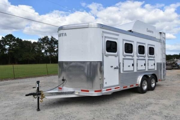 2018-lakota-84hbpsl-4-horse-trailer-with-2-short-wall.jpg 2018 Lakota 84HBPSL 4 Horse Trailer with 2′ Short Wall