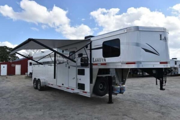 2018-lakota-charger-lq-stock-trailer-with-9-short-wall.jpg 2018 Lakota Charger LQ Stock Trailer with 9′ Short Wall