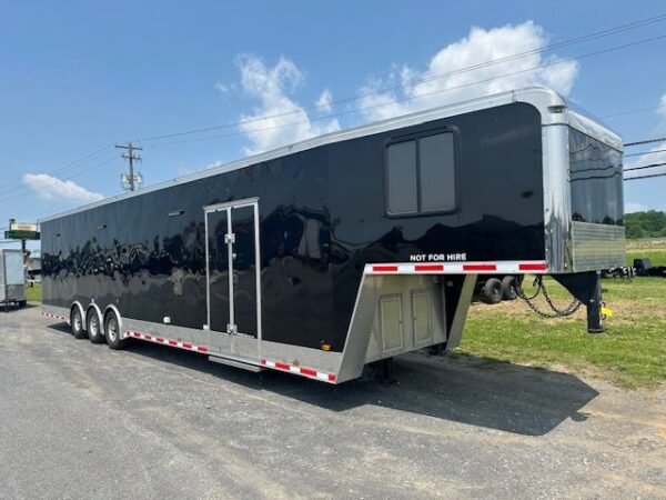 2021 Continental 8.5 x 44 Enclosed Gooseneck Trailer