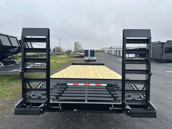 CAM Superline 8.5 x 22 Deckover Equipment Trailer – Ladder Ramps