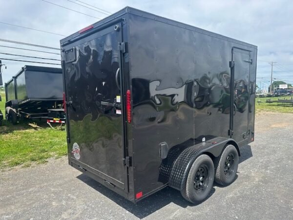 Homesteader 6 x 12 V-Nose Enclosed Cargo Trailer – Black Trim
