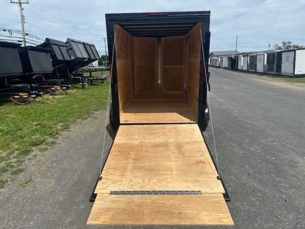 Homesteader 6 x 12 V-Nose Enclosed Cargo Trailer – Black Trim