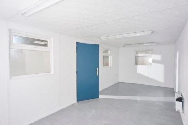 24x10-Standard-Jack-Leg-inside1-960x640-1-800x533-1.jpg 24ft x 10ft Jackleg Cabin (Site Cabin)