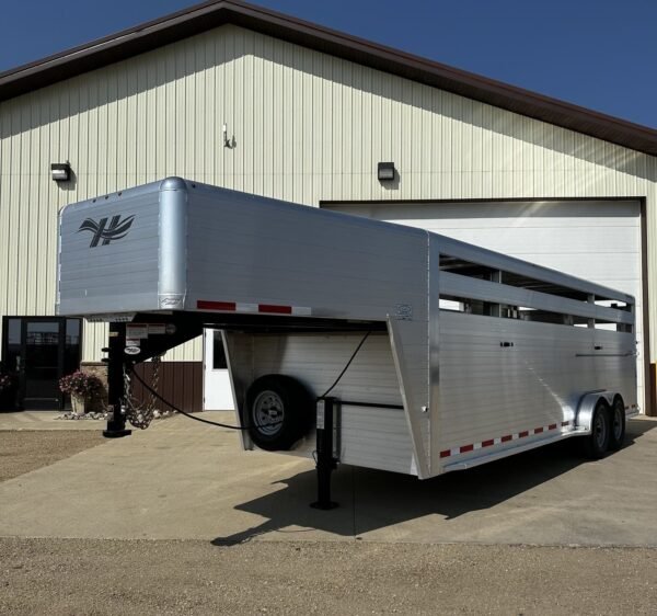 new-2024-hillsboro-24-livestock-trailer-three-compartments.jpg New 2024 Hillsboro 24′ Livestock Trailer – Three Compartments