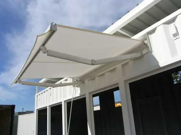 port-shipping-containers-switched-rooms-004.webp Switch Rooms